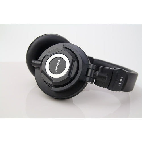 Tascam TH-07 Auriculares Premium de Monitoreo | Alta Fidelidad para Estudio y Mezcla