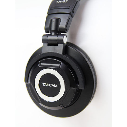 Tascam TH-07 Auriculares Premium de Monitoreo | Alta Fidelidad para Estudio y Mezcla
