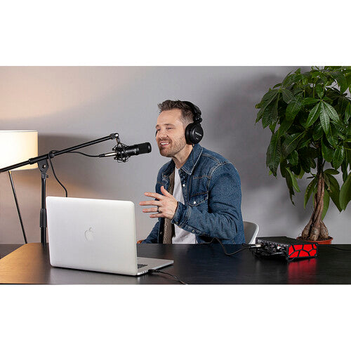 Micrófono de Broadcast Dinámico TM-70 Tascam. Uso Profesional