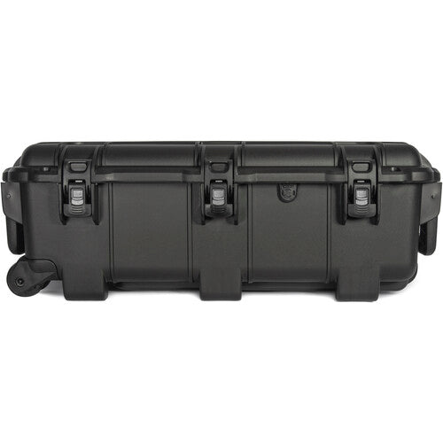 Maleta Rígida Nanuk 962 con Ruedas y Espuma Precortada | IP67 Garantía de por Vida (Negra / Naranja)