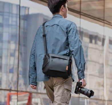 PGYTECH One Go 6L | Estuche Cangurera Compacto para Cámara