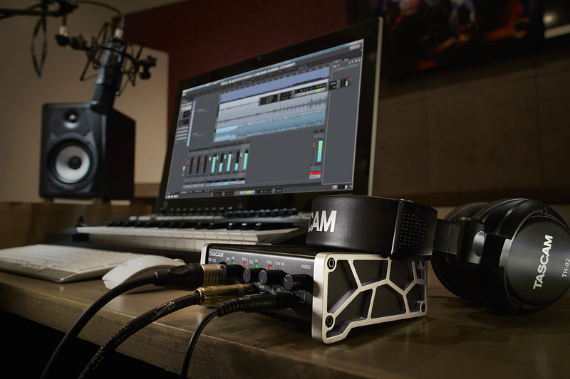 Interfaz Audio USB Tascam US-1X2HR | 2x2 24bit/192kHz con Phantom Power y Loopback