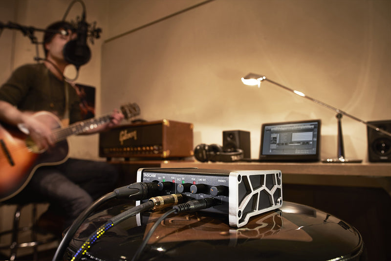 Interfaz Audio USB Tascam US-1X2HR | 2x2 24bit/192kHz con Phantom Power y Loopback